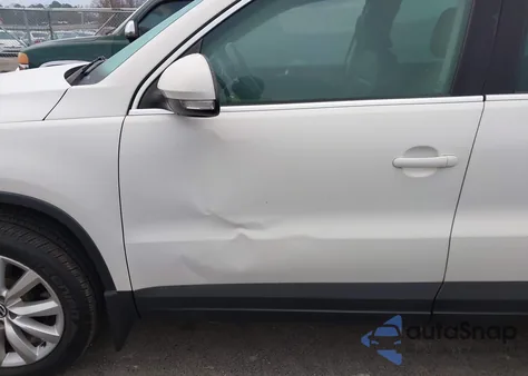 2011 Volkswagen Tiguan Se z USA, uszkodzony, nr VIN WVGAV7AXXBW522138